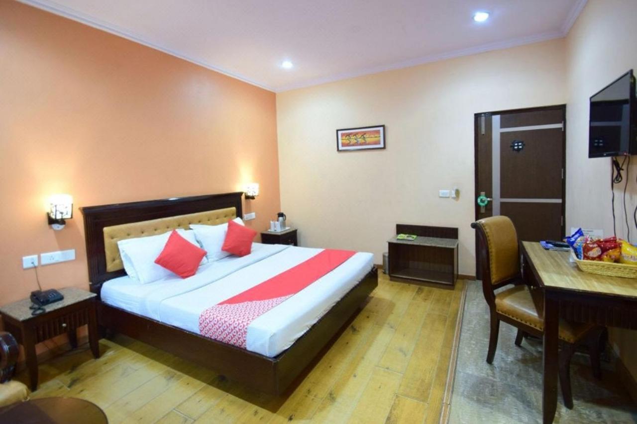 GoroomGo Marc Shimla: Luxury Near Mall Road Exterior photo