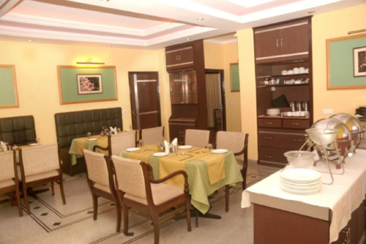 GoroomGo Marc Shimla: Luxury Near Mall Road Exterior photo
